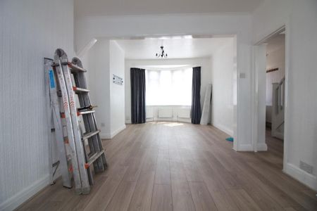 Rosecroft Road, Southall - Photo 2