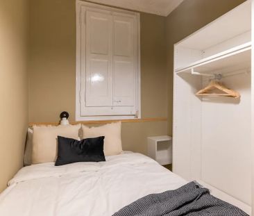 Carrer dAragó, Barcelona, Catalonia 08011 - Photo 5