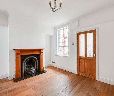 2 bedroom terraced house to rent - Photo 4