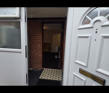 Studio Flat, Dunsmere Road, N16 - Photo 5