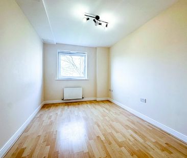 Flat to rent on - Photo 6