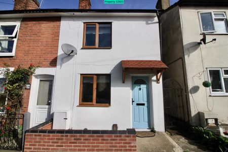 2 bedroom end of terrace house to rent - Photo 4