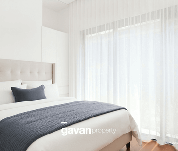 Contemporary Luxury | Brand New Townhouse - Photo 3