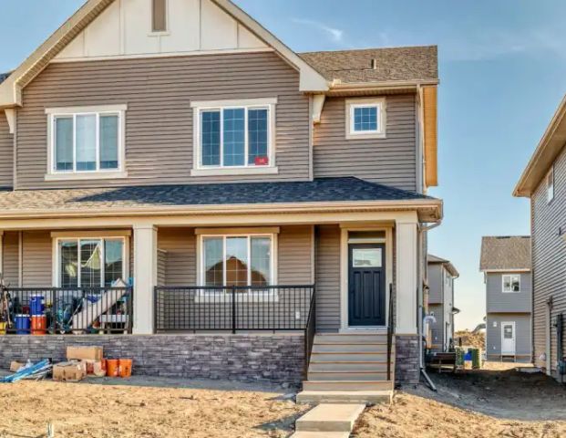 Spectacular New 3 Bedroom/2.5 Bathroom Duplex! | 38 Legacy Reach Close Southeast, Calgary - Photo 1