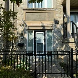 Rare 1 bed, 1 bath townhome, 2 parking FOR RENT - Erin Mills - Photo 2