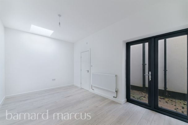 Ridge Road, Sutton - Photo 1