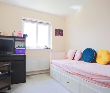 4 bedroom detached house to rent - Photo 5