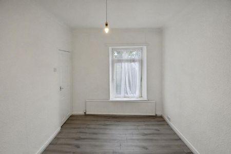 3 bedroom end of terrace house to rent - Photo 5