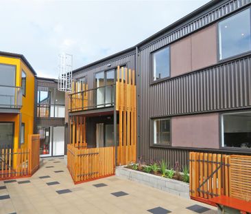 THE FIREMAN'S APARTMENTS - PETONE - Photo 4