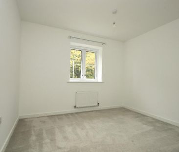 4 bedroom detached house to rent - Photo 5