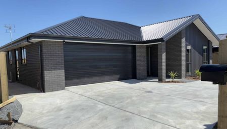 Modern Living in Ravenswood - Photo 5