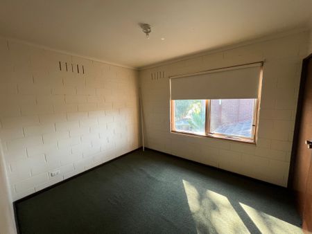 2 Bedroom Unit&excl;&excl; - Photo 2