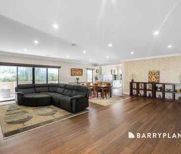 Huge living space and 2 master bedrooms - Photo 2