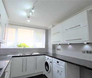3 bedroom terraced house to rent - Photo 6