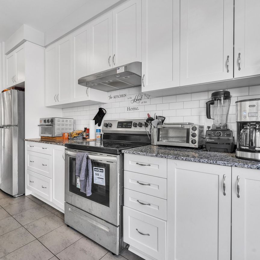 For Lease - 67 Kindred Row, Stittsville - Munster - Richmond, Ontario - Photo 1