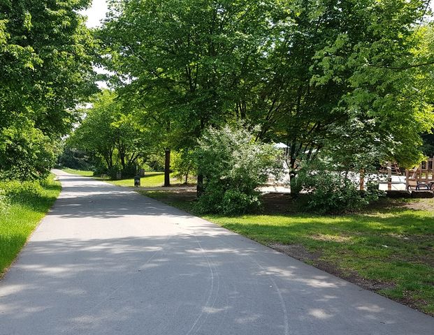 Siesta Feeling unterm Dach:-)Zauberhaftes 2-Zi. Dachstudio mit gute Laune Faktor - Photo 1