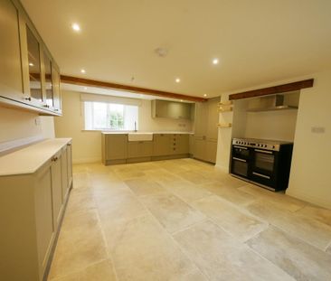 3 bedroom detached house to rent - Photo 6