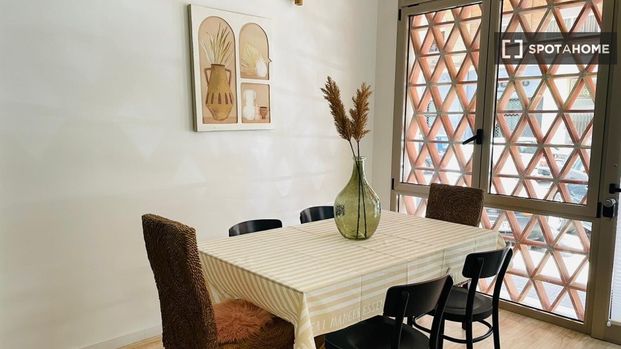 valencia, Valencian Community 46004 - Photo 1