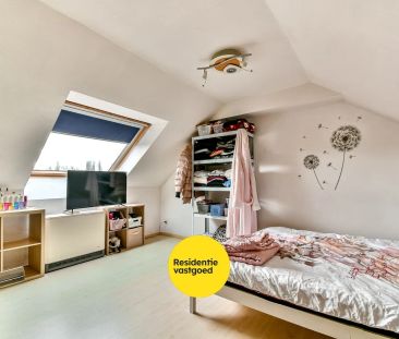 Dakappartement met 3 slaapkamers en garagebox in centrum van Gistel - Photo 5