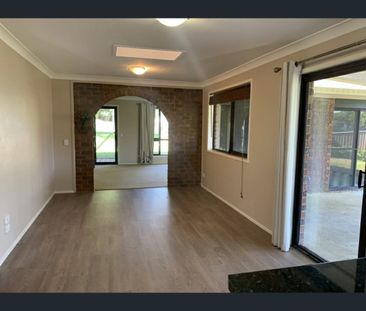 27 Salmon Street, Southport, Qld 4215 - Photo 3