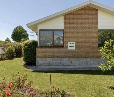 Charming 2BR Townhouse in Otumoetai - Photo 5