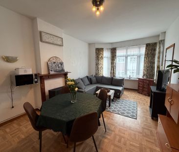 Gemeubeld appartement met één slaapkamer in een gebouw zonder lift. - Photo 2