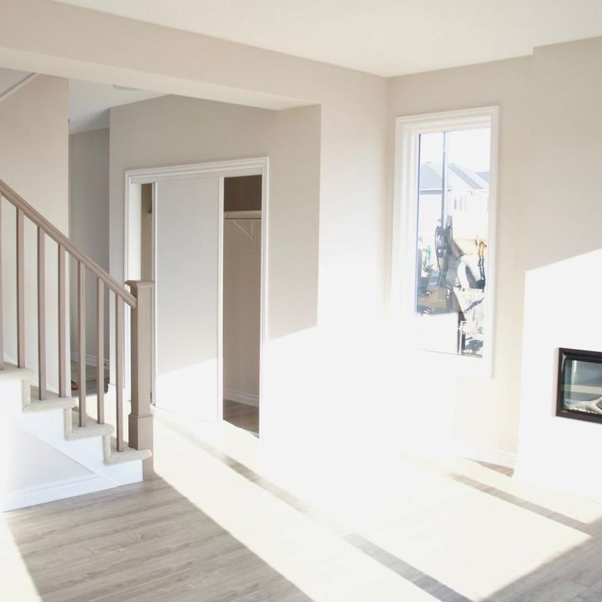 For Lease - 805 Anemone Mews, Barrhaven, Ontario - Photo 1