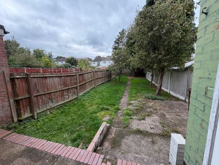 Park Street South, Blakenhall, Wolverhampton - Photo 4