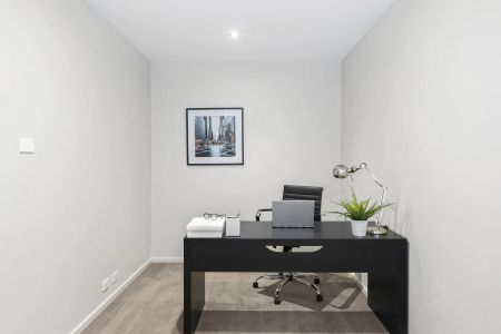 Spacious One Bedroom Plus Study Unit - Photo 4