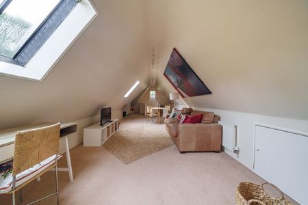 Linchmere Ridge, Haslemere, Surrey, GU27 - Photo 2