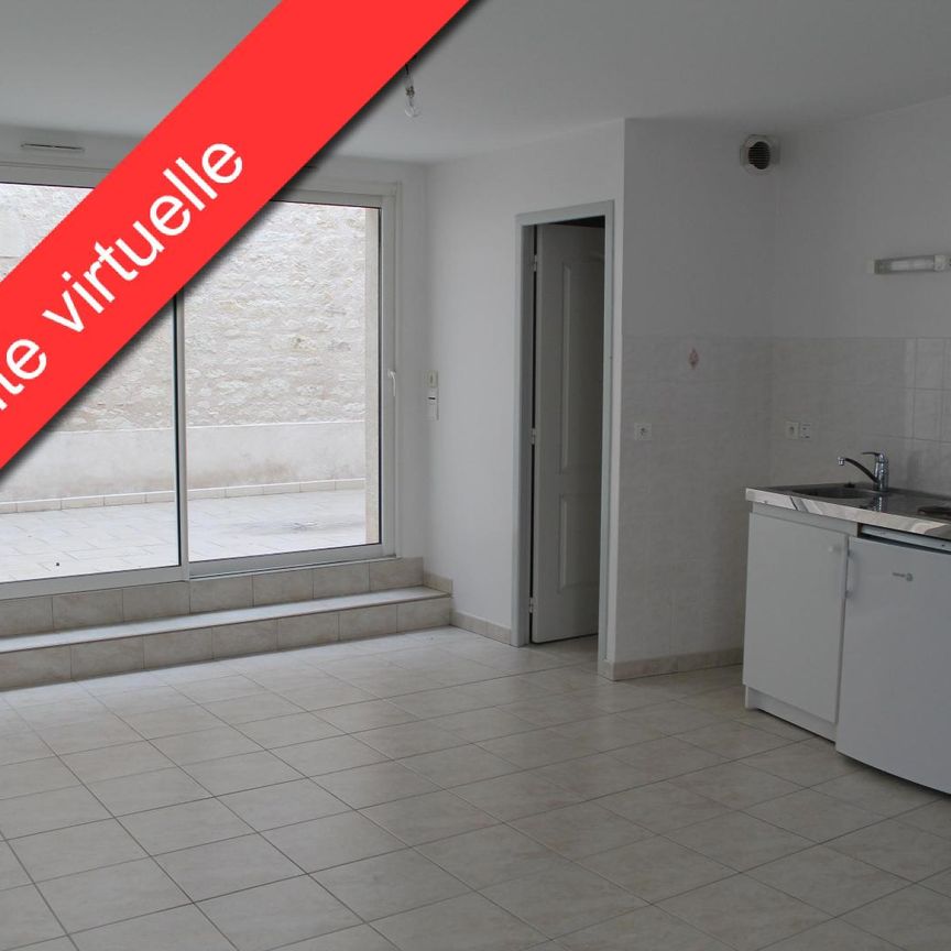 Location Appartement 1 pièce 27m² LA ROCHE POSAY 86270 - Photo 1