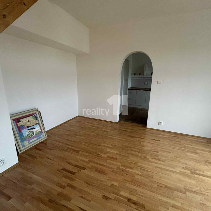 Pronájem bytu 2+kk 75 m² - Photo 1