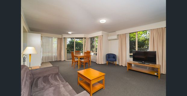 Fully Furnished 1 Bedroom Apartment for Over 55s - Photo 1