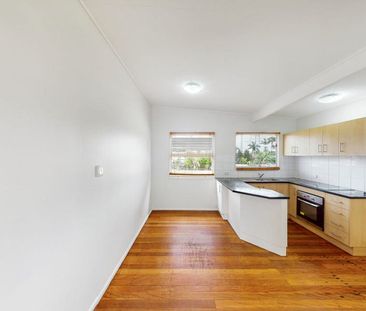 Perfect Family Home with Large Yard, Side Access for Caravan and Solar - Photo 3