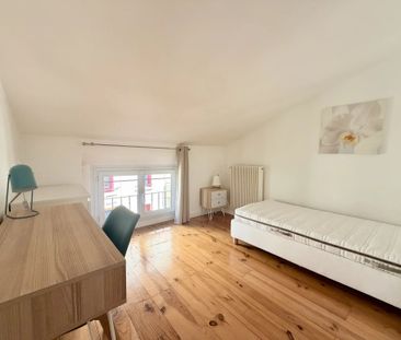 Location Appartement 7 pièces 106m² ST ETIENNE 42000 - Photo 5