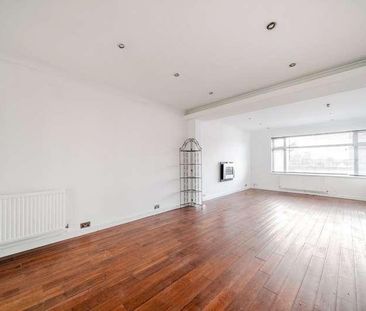 Barnfield, New Malden, KT3 - Photo 1