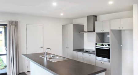 Four Bedroom Home - Photo 2