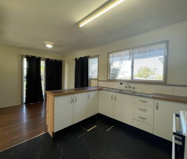 3 Bedroom Family Home ! - Photo 5