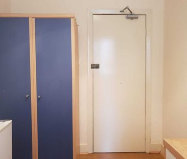 Room in a Shared House, Anson Road, NW2 - Photo 1