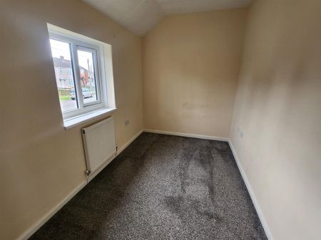 Harrison Way, Lydney - Photo 2