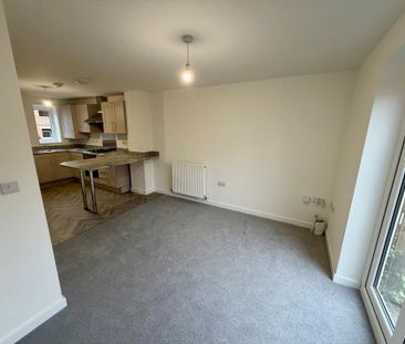 3 bedroom terraced house to rent - Photo 2