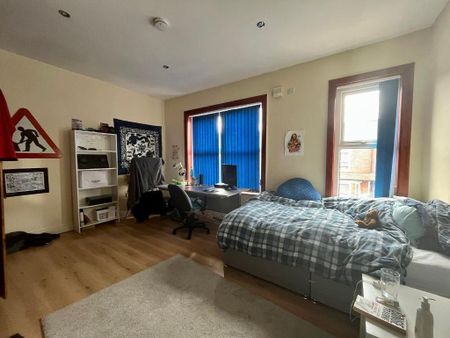 5 bedroom terraced house to rent - Photo 4