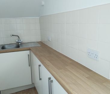 Studio Flat, Salisbury Road, M21 - Photo 6
