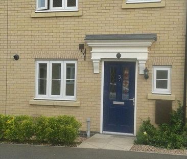 3 bedroom semi-detached house to rent - Photo 2