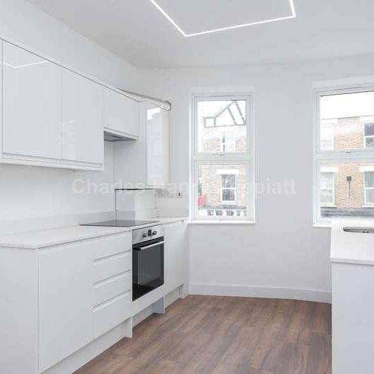 Green Lanes, Harringay, N4 - Photo 1