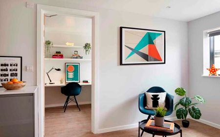 Two Bed Apartment - Photo 4