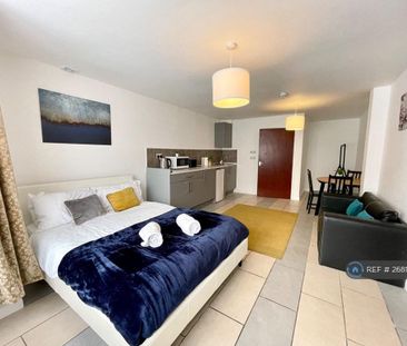 Studio to rent - Photo 6