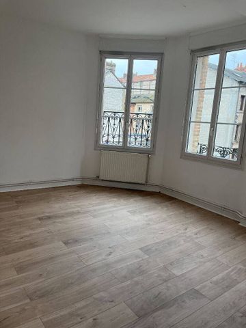 Location appartement 3 pièces 85 m² à Elbeuf (76500) - Photo 2