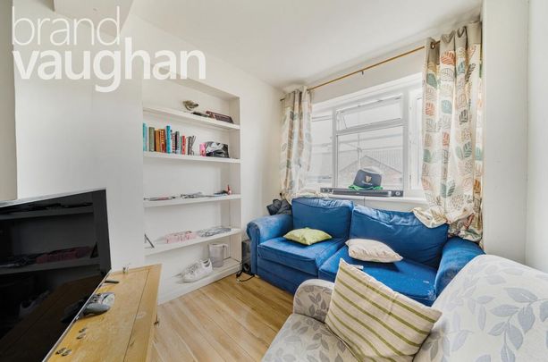 4 bedroom flat to rent - Photo 1