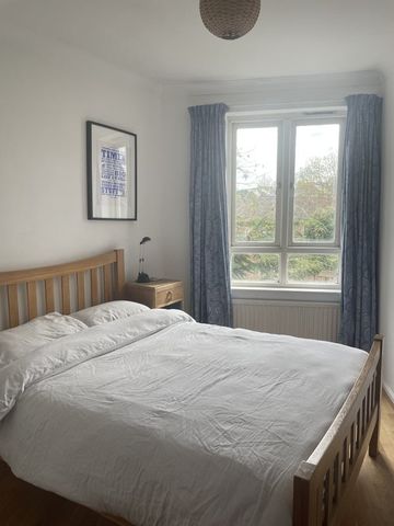 Room in a Shared Flat, Whidborne Close, SE8 - Photo 4